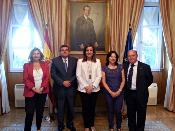 Reunión Ministra de empleo con los representantes de CERTIUNI